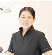 A矯正歯科の荒木淳子院長先生の画像)