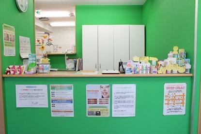 ファミリー小児・矯正歯科の受付